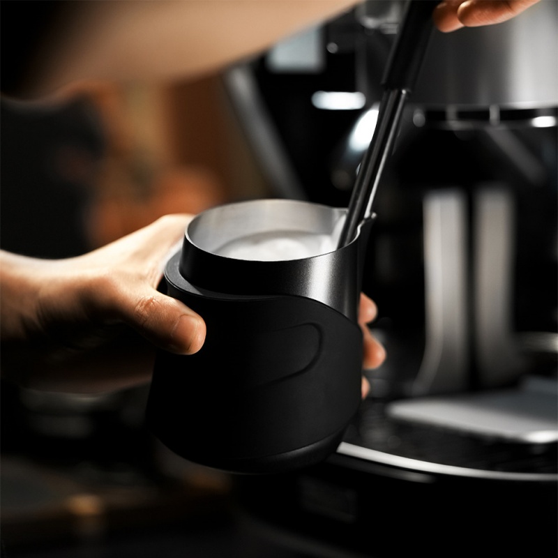 متوفر الآن: إبريق إسبريسو بدون - مراجعة Milk Steaming Pitcher وسعره