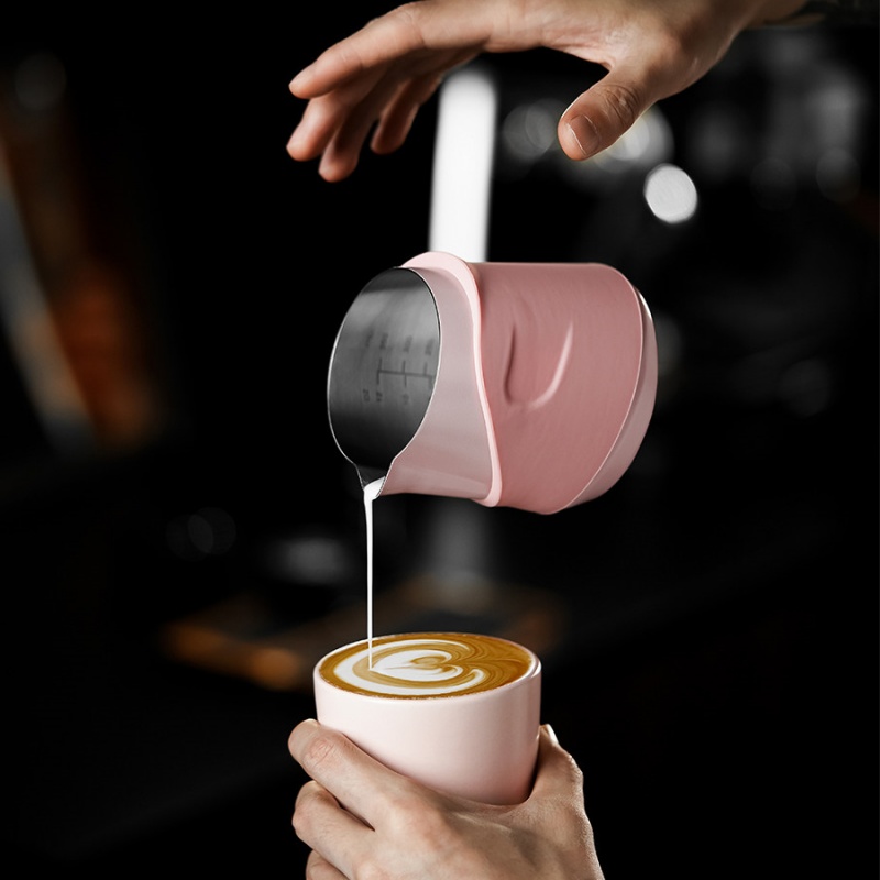 متوفر الآن: إبريق إسبريسو بدون - مراجعة Milk Steaming Pitcher وسعره