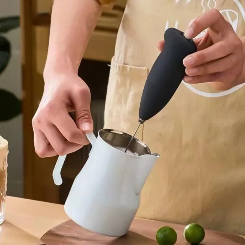 خلاط حليب صغير قابل للشحن عبر  - مراجعة Milk Steaming Pitcher وسعره